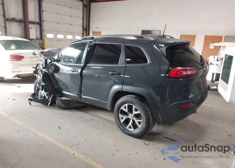 2017 Jeep Cherokee Trailhawk 4X4 from USA, damaged, VIN 1C4PJMBS1HW512926